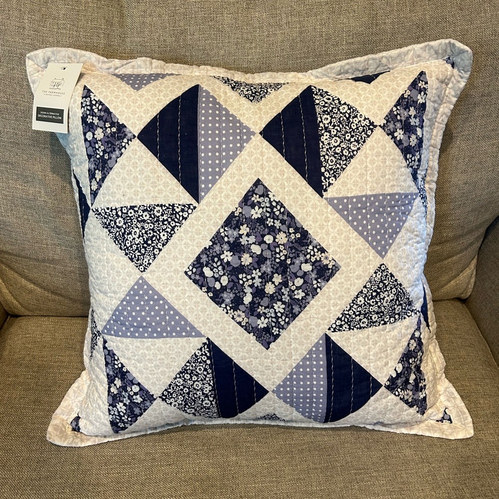Rachel Ashwell The Farmhouse 22”x 22” Patchwork Down Alternative Pillow NEW
